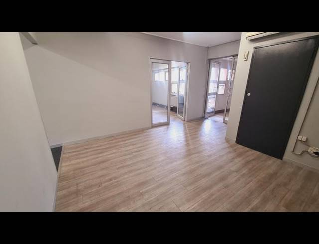 BUSINESS PROPERTY TO RENT IN LYNNWOOD